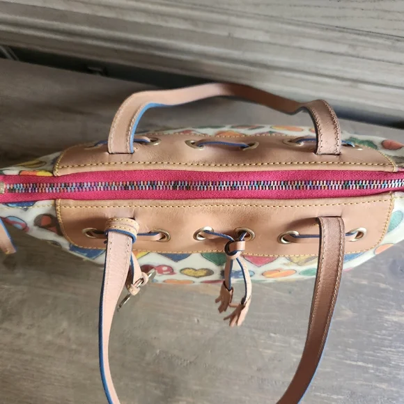 Like New Dooney & Bourke Crayon Hearts Canvas Coated Leather Shoulder Bag - Picture 8 of 12